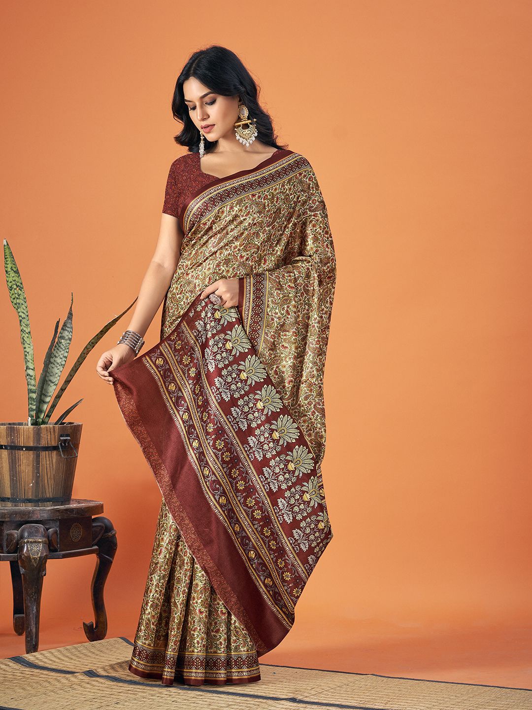 Exclusiva Woven Design Zari Pashmina Saree, Green