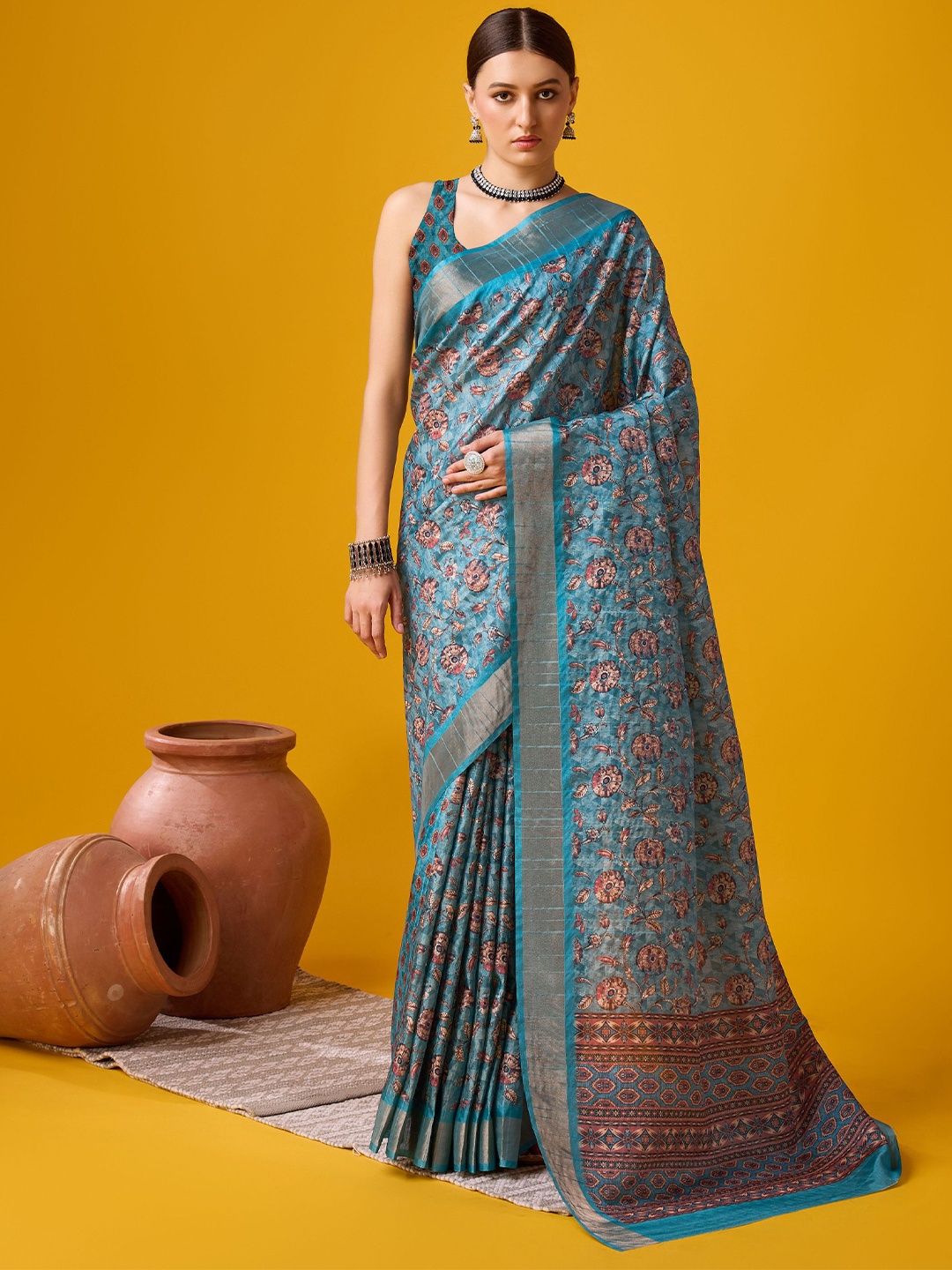 

Exclusiva Zari Floral Saree, Blue