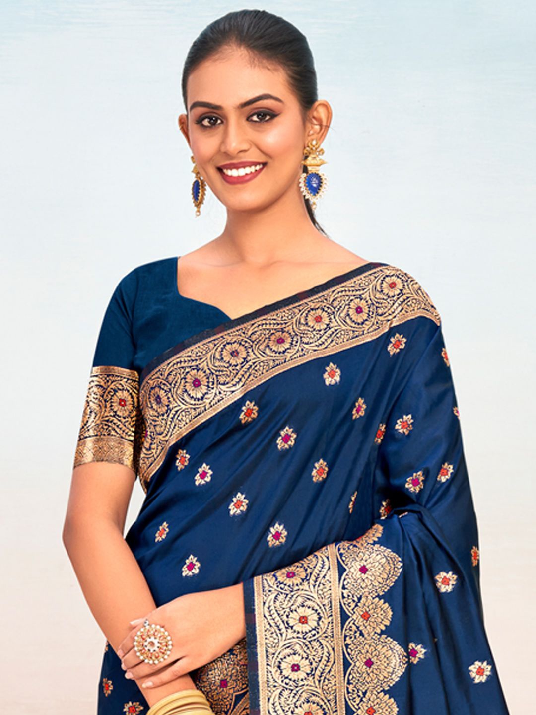 

Exclusiva Ethnic Motifs Woven Design Zari Saree, Blue