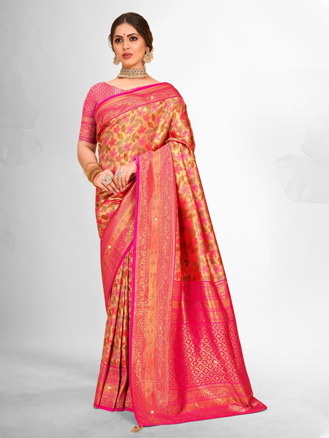 Exclusiva Floral Zari Banarasi Saree, Pink