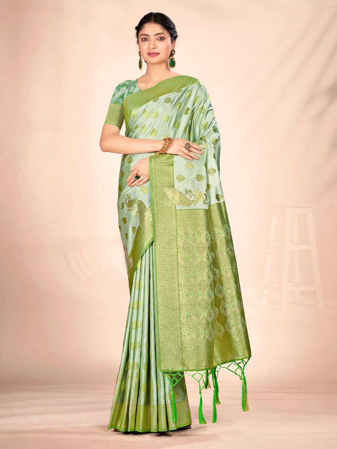 

Exclusiva Woven Design Zari Satin Saree, Green