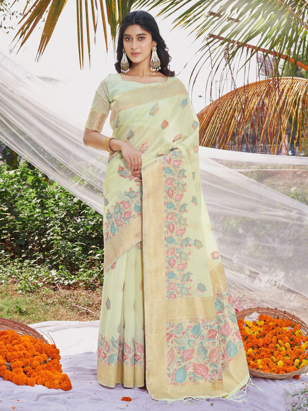 

Exclusiva Floral Zari Saree, Lime green