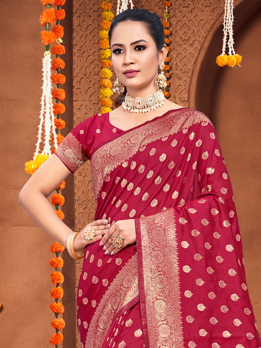 

Exclusiva Woven Design Zari Saree, Maroon