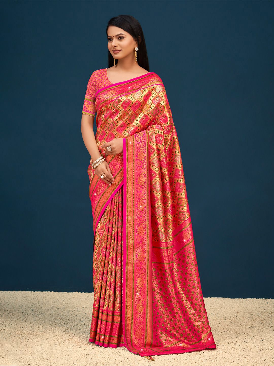 Exclusiva Woven Design Zari Banarasi Saree, Pink