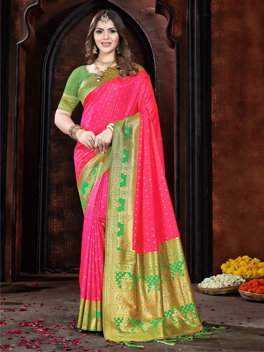 

Exclusiva Woven Design Zari Silk Blend Saree, Pink