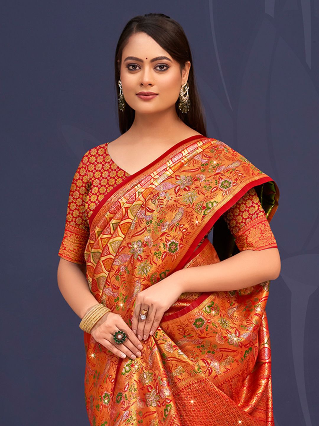 

Exclusiva Woven Design Saree, Red