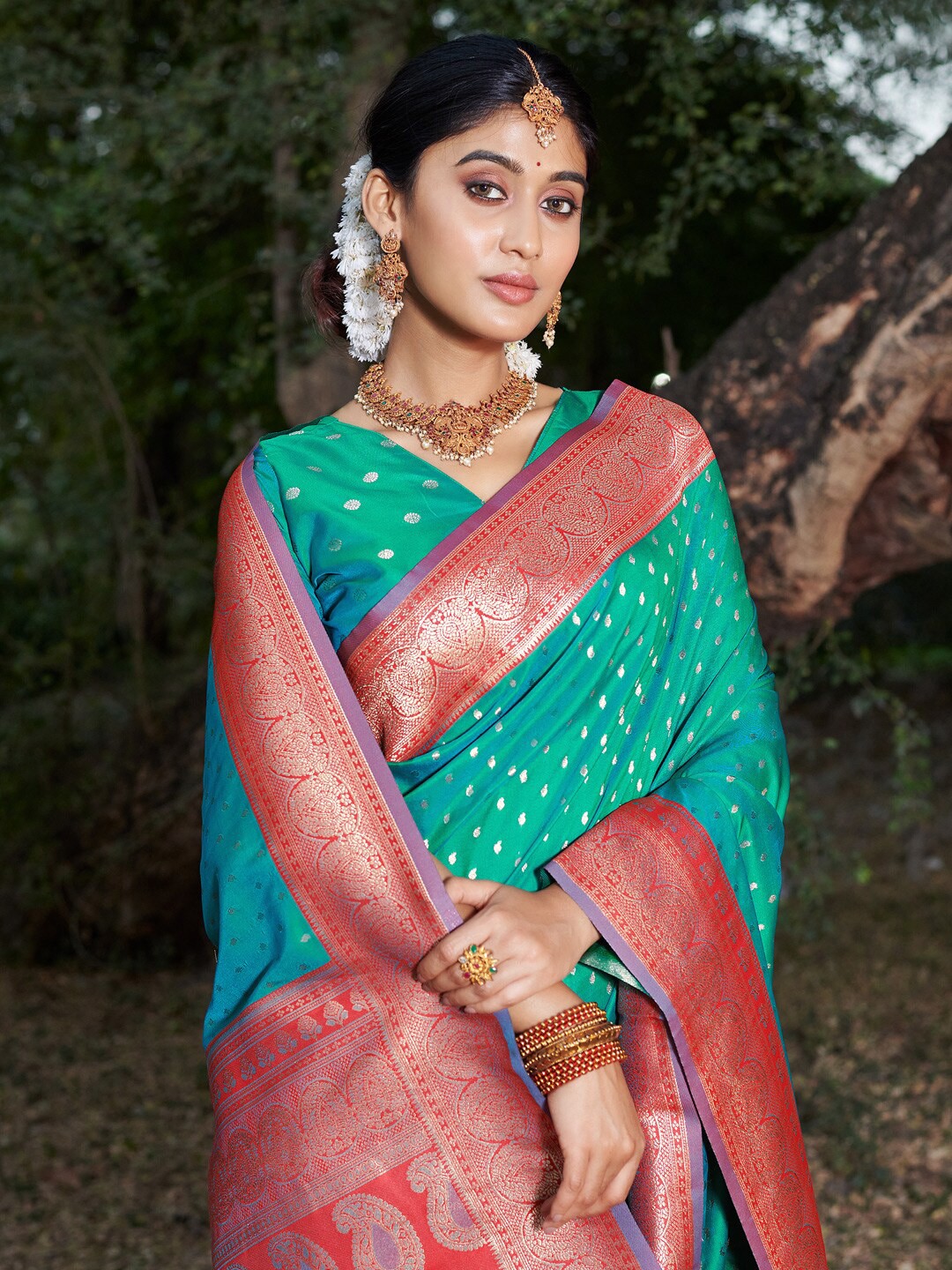 

Exclusiva Ethnic Motifs Zari Saree, Blue