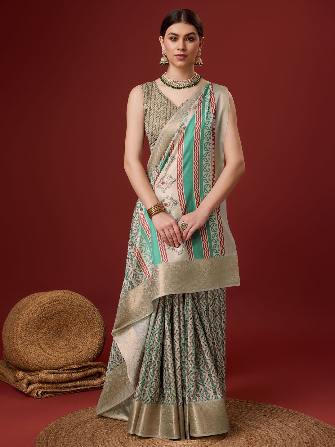 

Exclusiva Floral Saree, Beige