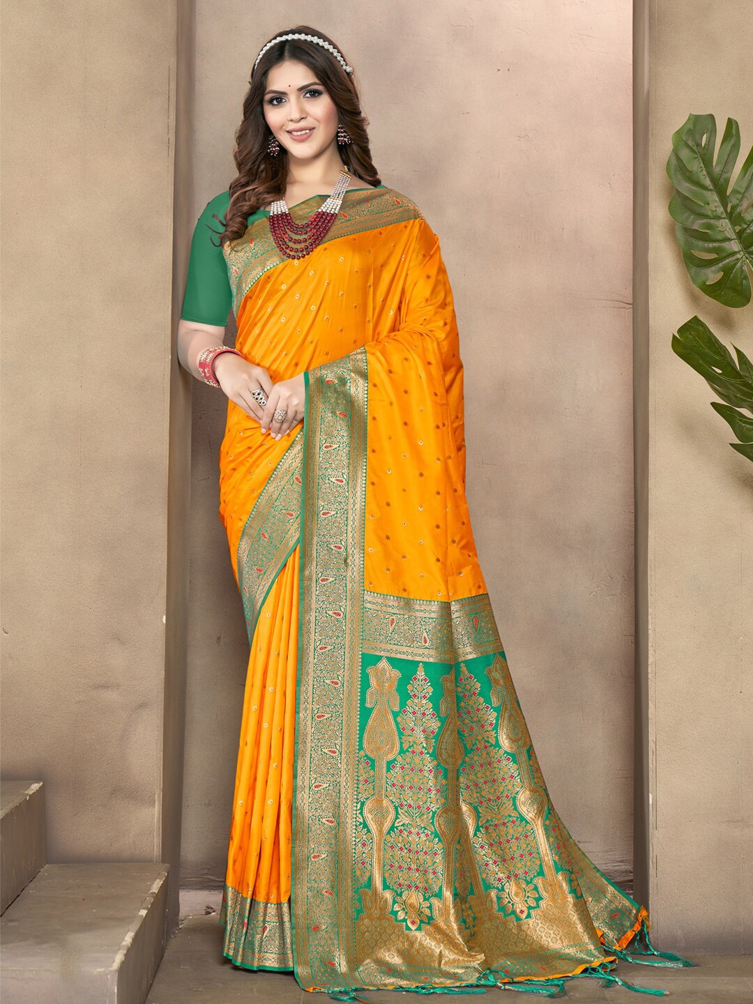 

Exclusiva Woven Design Zari Saree, Yellow