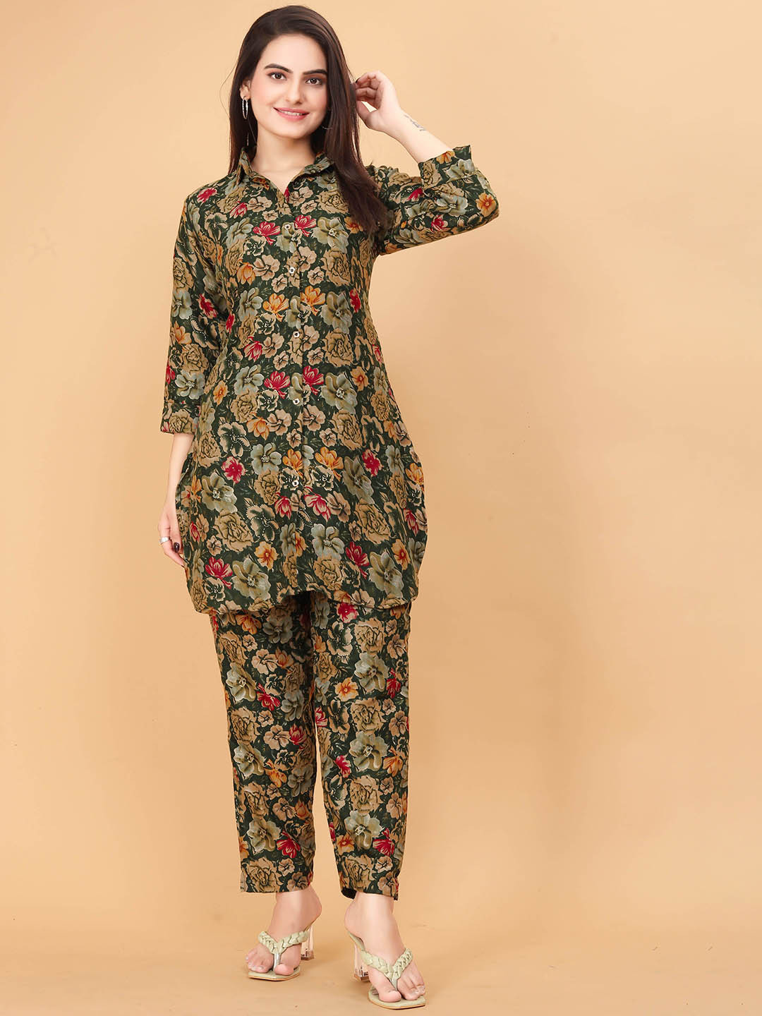 

Ashiya Fab Floral Printed Shirt Collar Tunic With Trouser, Green