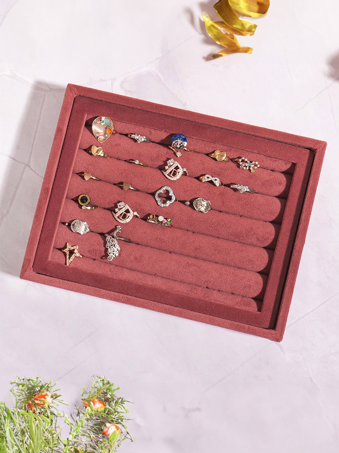 

La Trove Pink Wardrobe Luxury Rings Jewellery Organiser