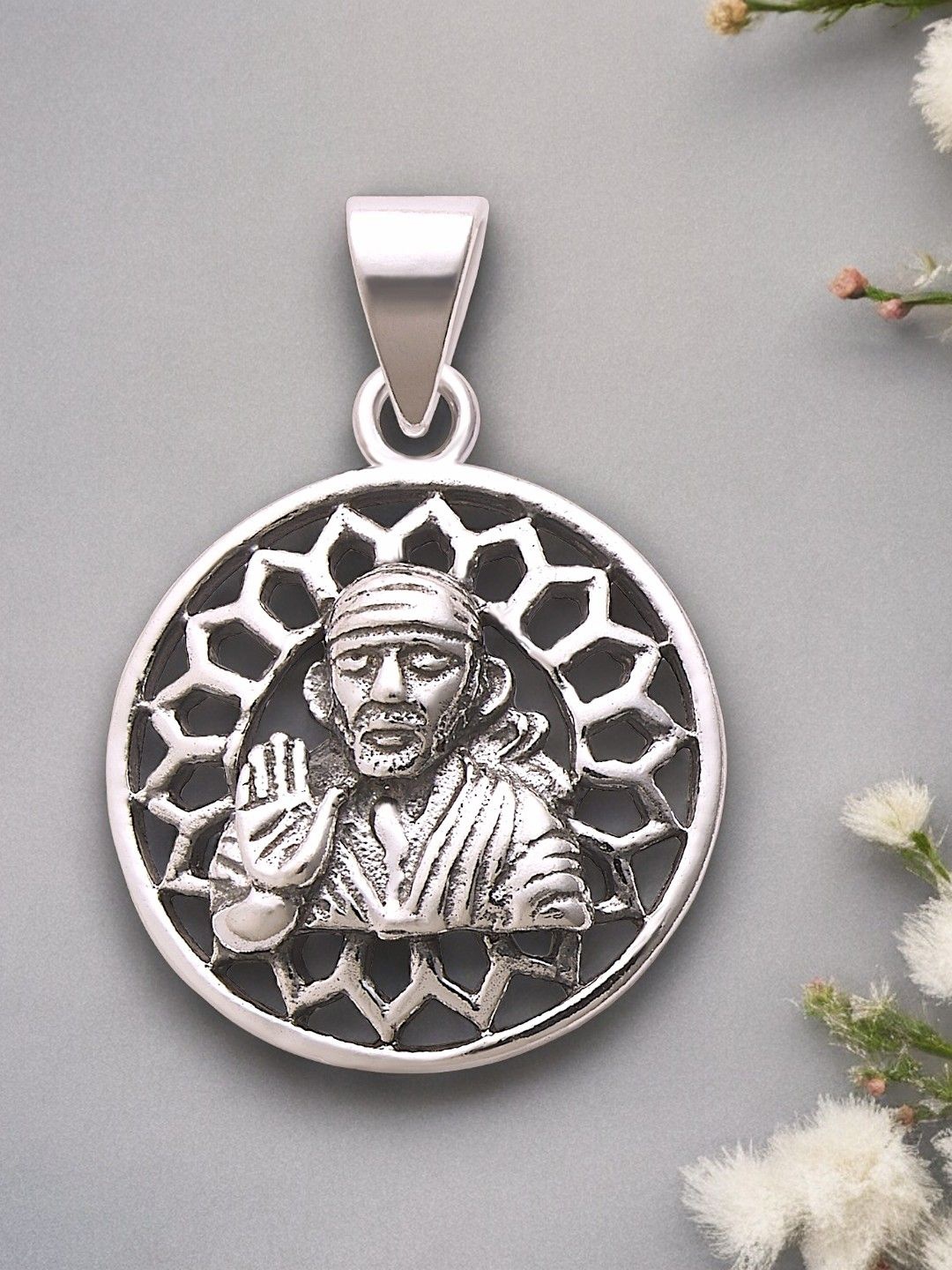 

Taraash Quirky Pendants, Silver