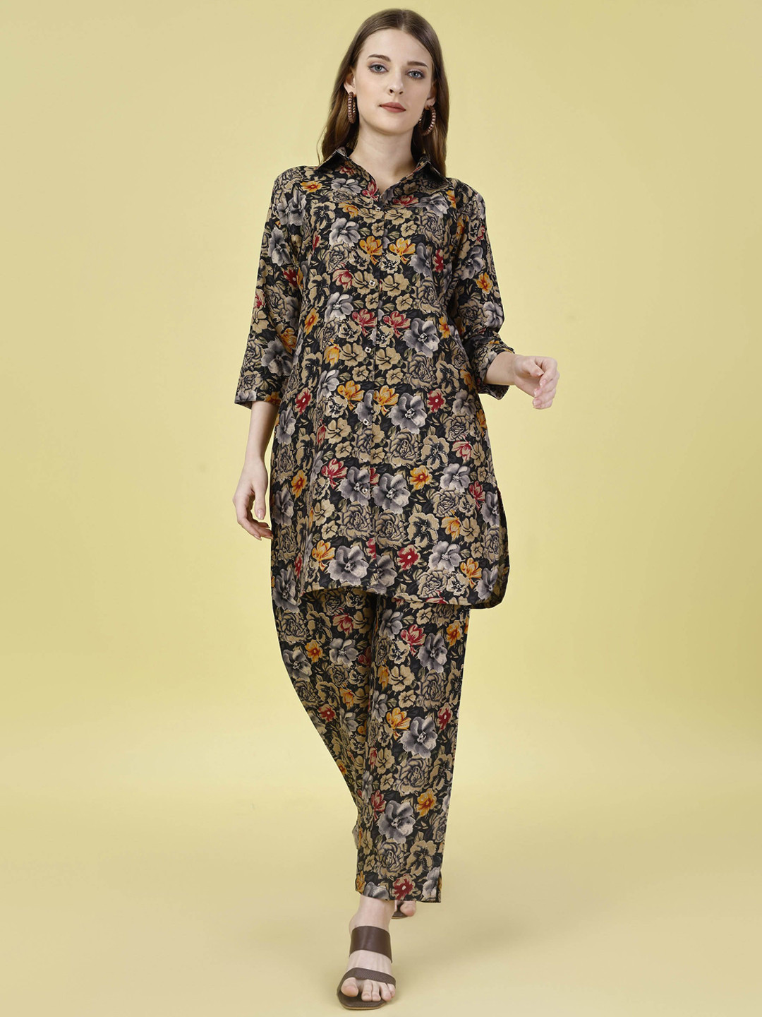 

Ashiya Fab Floral Printed Three-Quarter Sleeves Curved Shirt With Trousers, Black