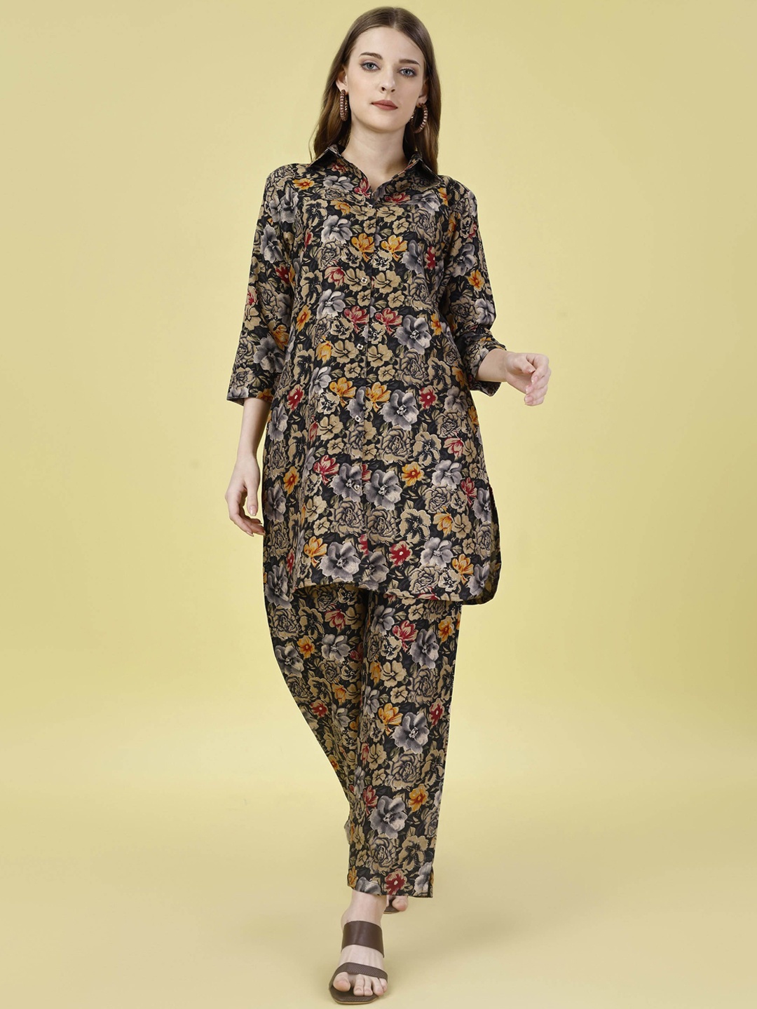

Ashiya Fab Floral Printed Shirt Collar Tunic & Trousers, Black