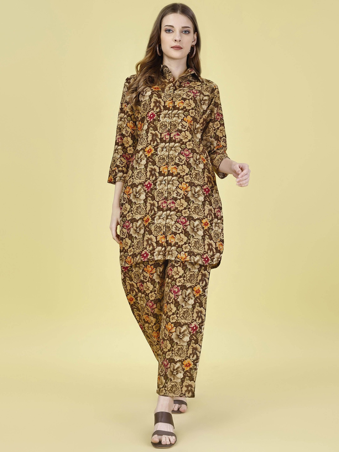 

Ashiya Fab Floral Printed Shirt Collar Three-Quarter Sleeves Tunic With Trousers, Brown