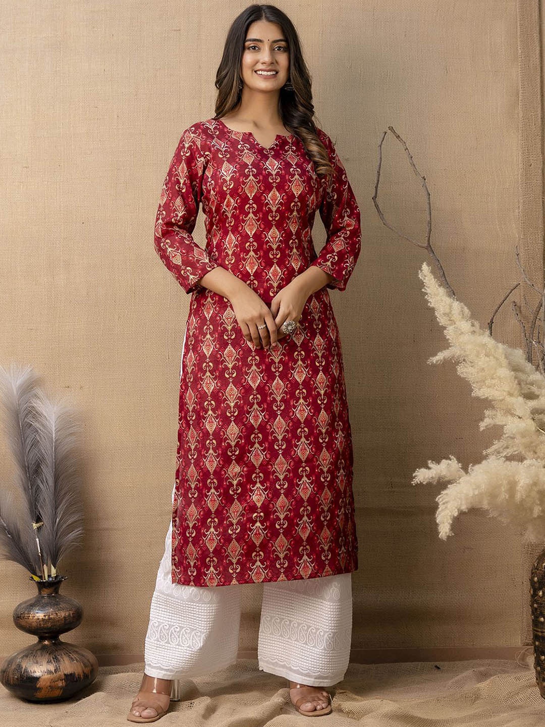 

Nayo Ethnic Motifs Printed Notch Neck Straight Kurta, Maroon