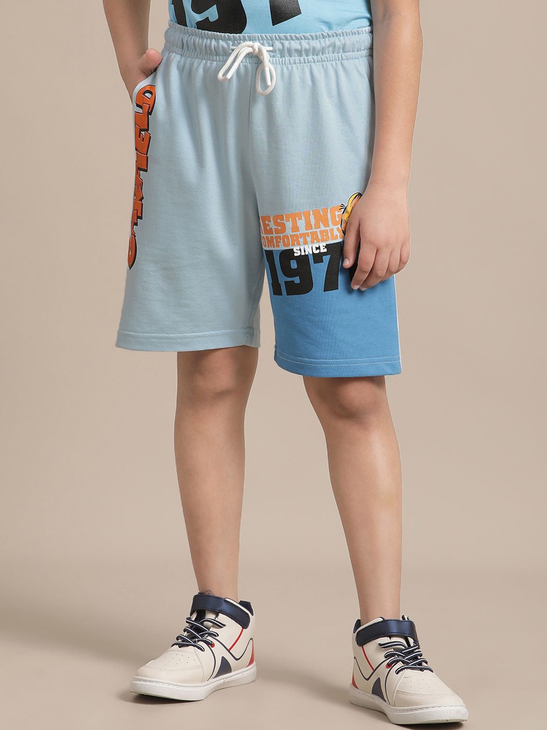 

Kids Ville Boys Garfield Printed Mid-Rise Regular Shorts, Blue