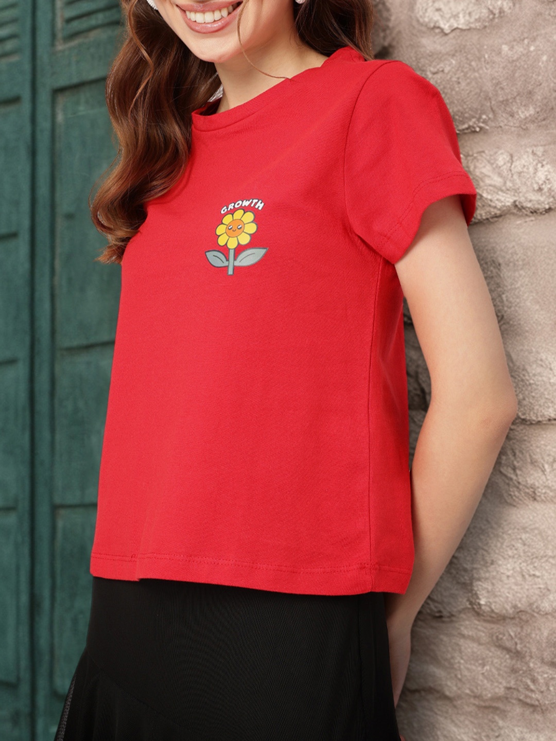 

Simplicity In Cute Feminine Printed T-shirt, Red