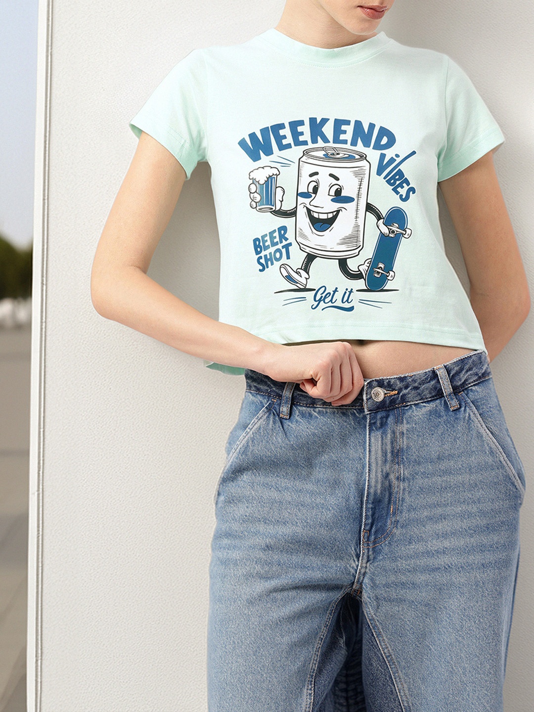 

DressBerry Weekend Chill Graphic Printed Crop T-shirt, Blue