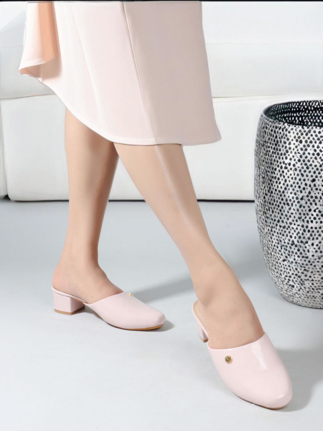 

Carlton London Round Toe Block Heeled Mules, Nude