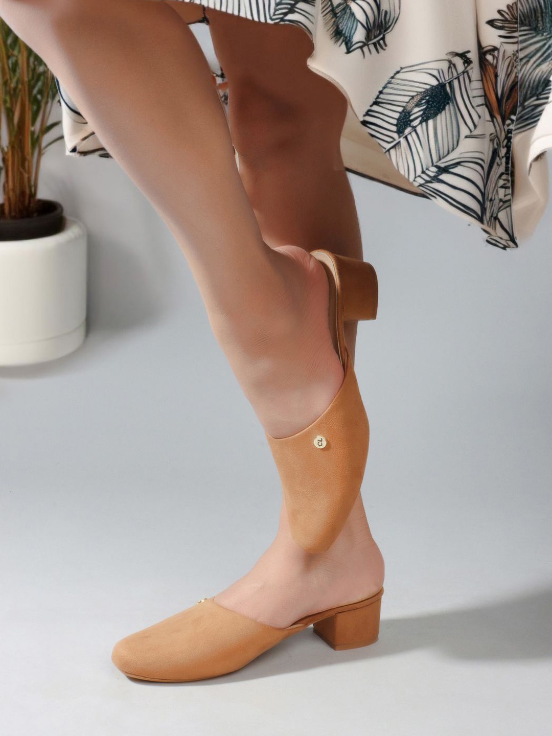 

Carlton London Round Toe Block Heeled Mules, Brown