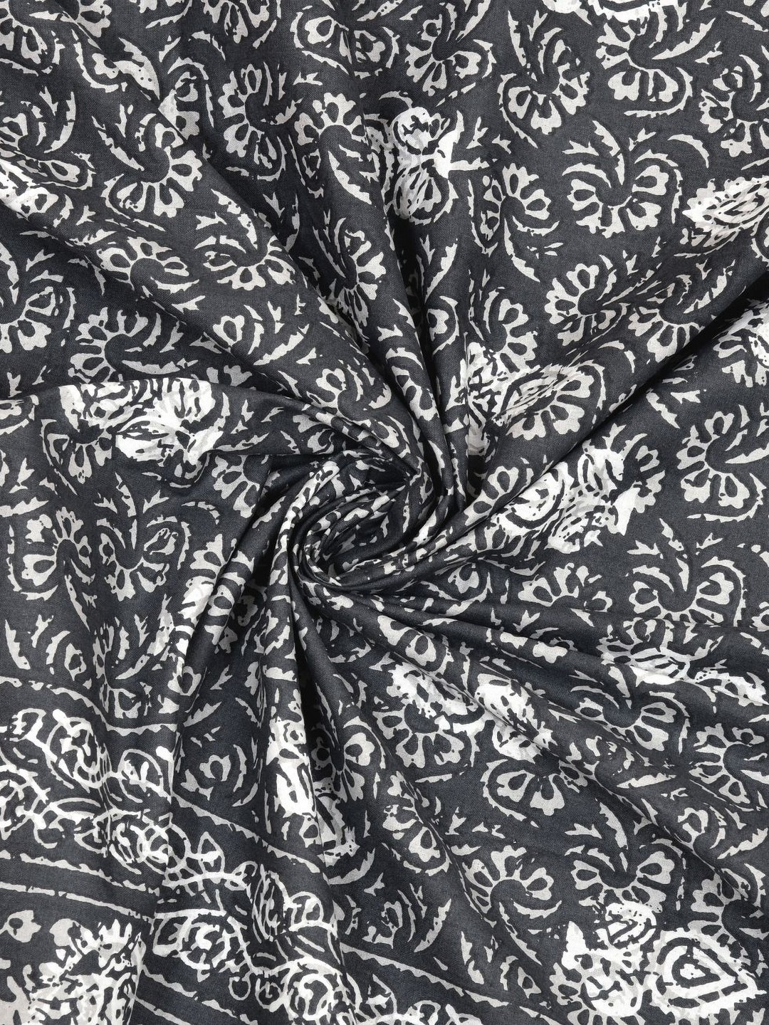 

SHOOLIN Grey & White Floral 144 TC 2 Single Bedsheet with 4 Pillow Covers