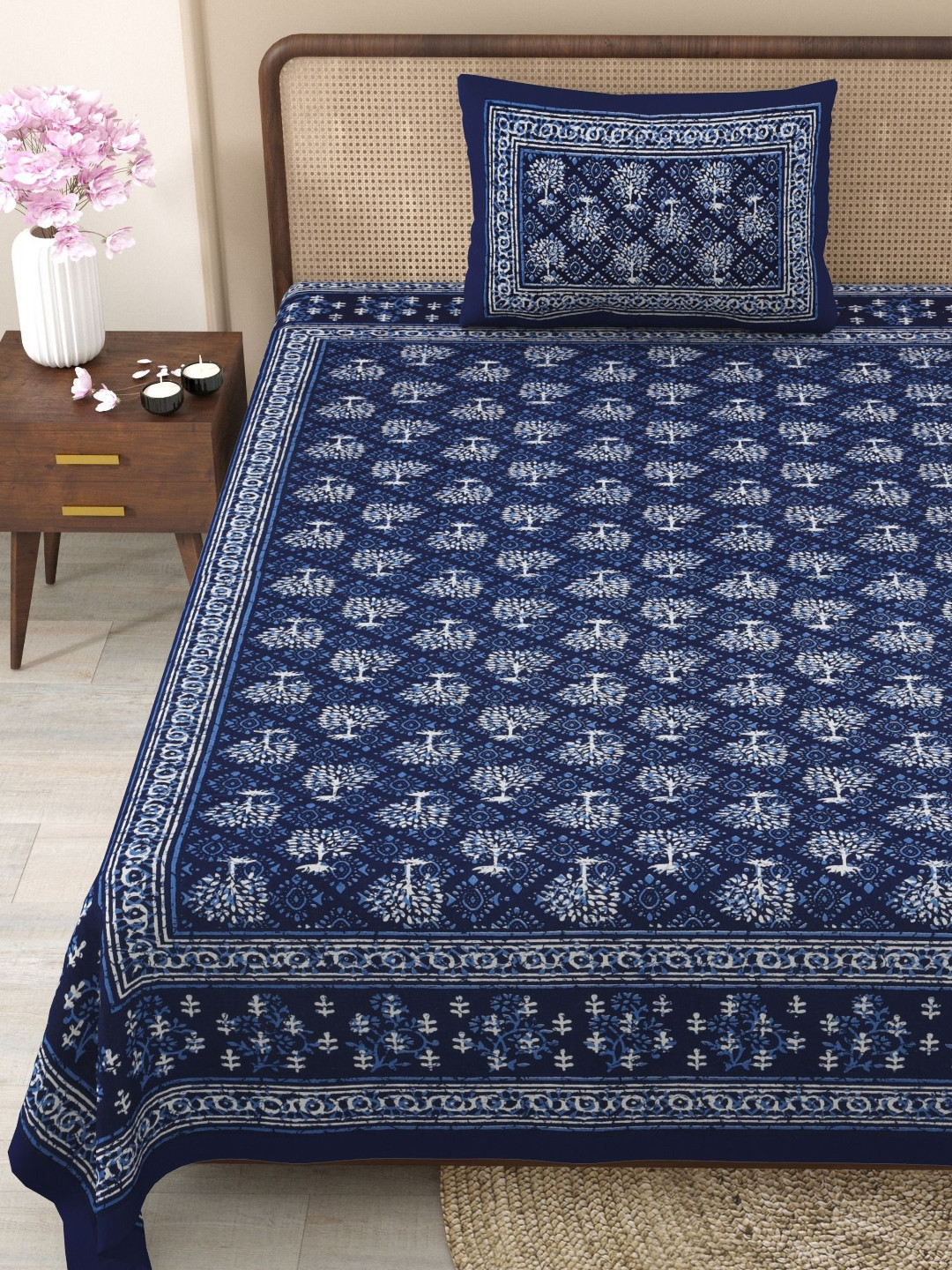 

SHOOLIN Blue Floral Printed 144 TC 2 Single Bedsheet with 4 Pillow Covers