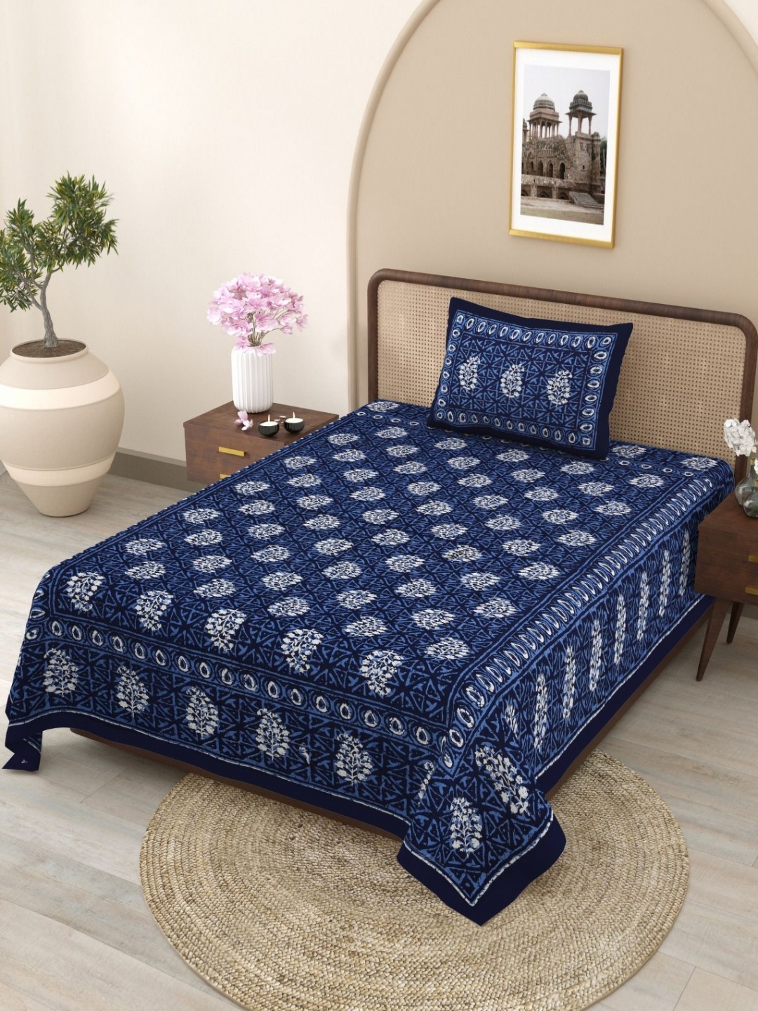 

SHOOLIN Blue & White Floral 144 TC 2 Single Bedsheet with 4 Pillow Covers