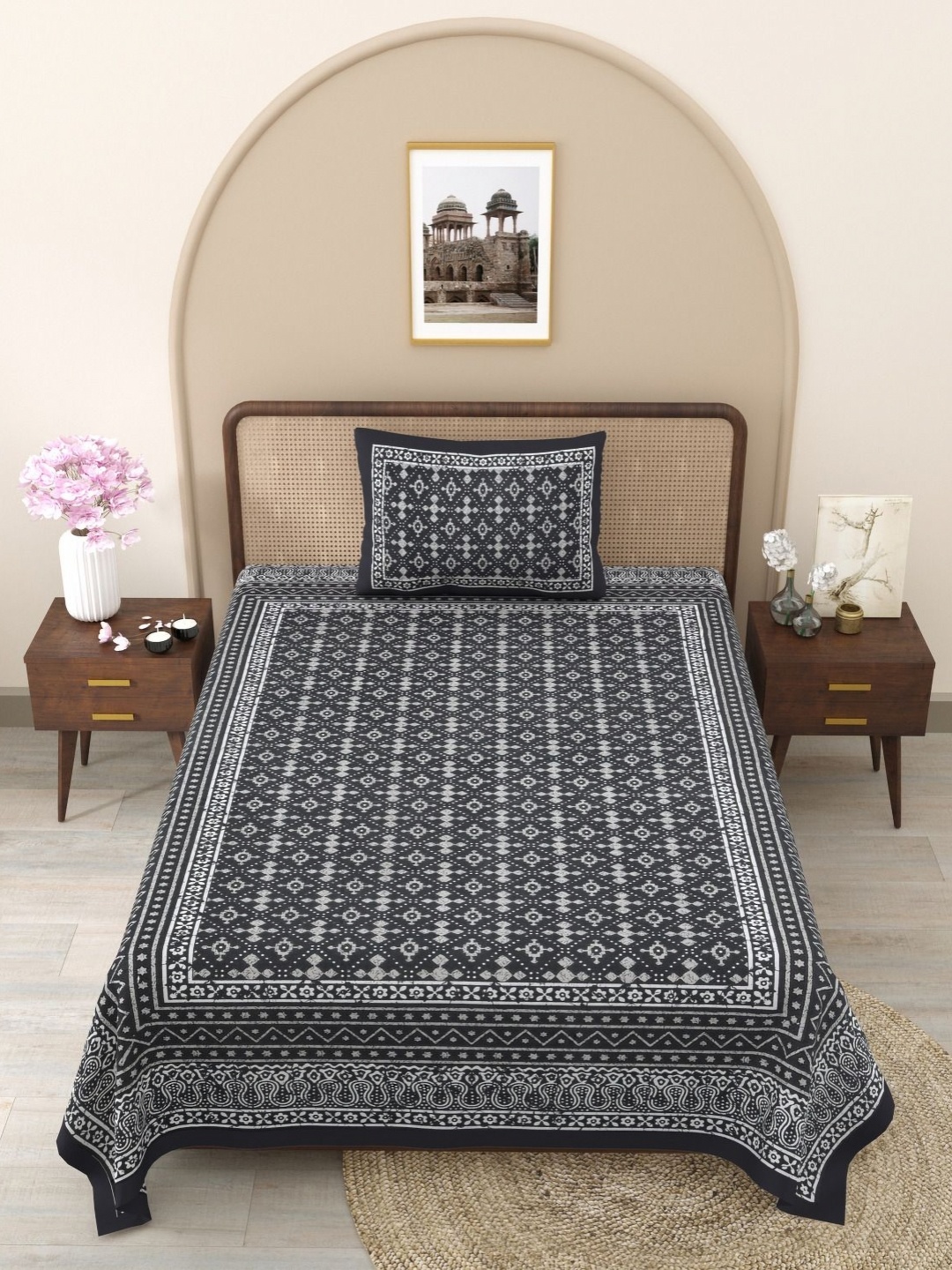

SHOOLIN Brown & White Floral 144 TC Single Bedsheet with 2 Pillow Covers
