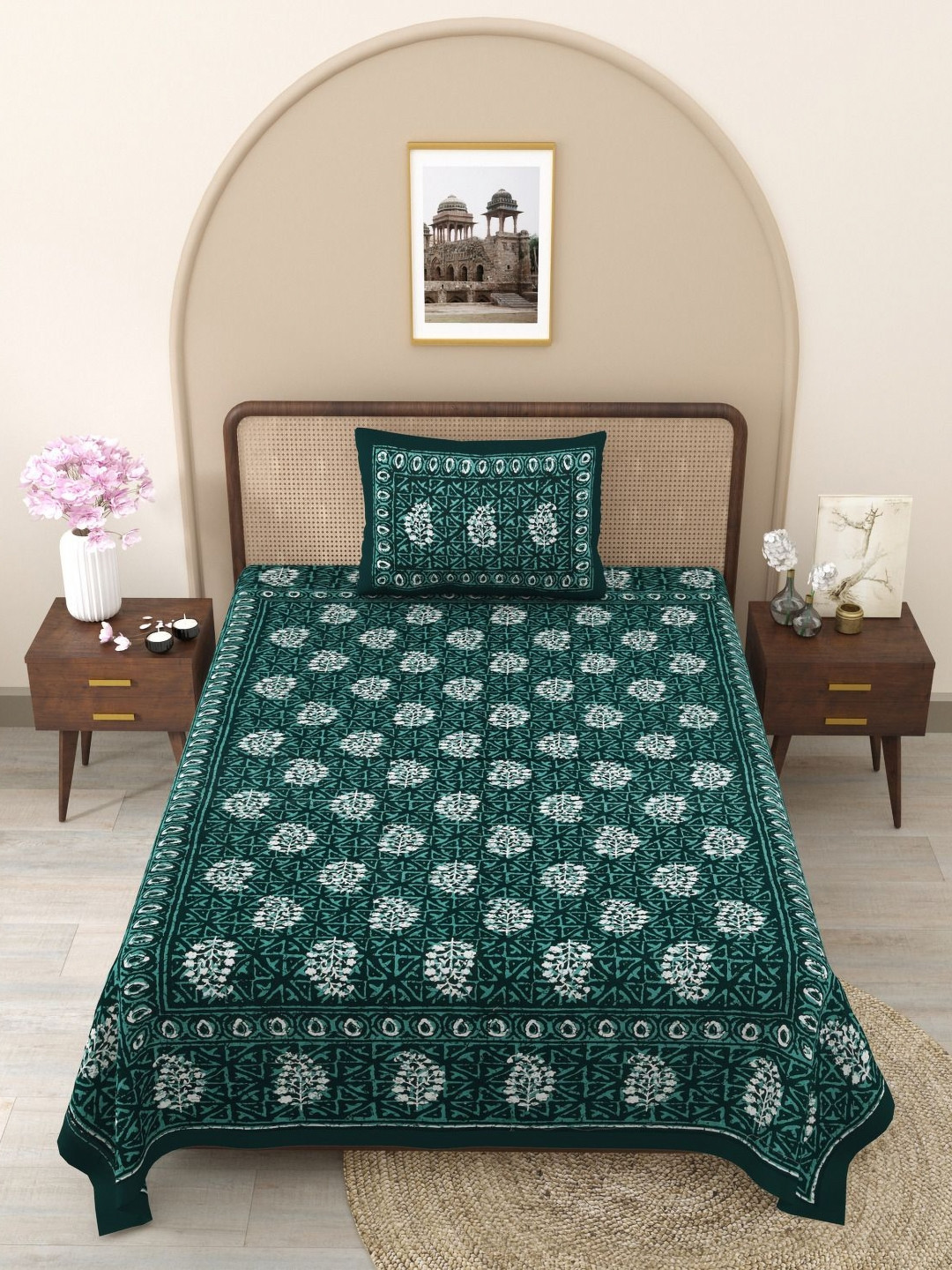 

SHOOLIN Green & White Floral 144 TC Single Bedsheet with 2 Pillow Covers