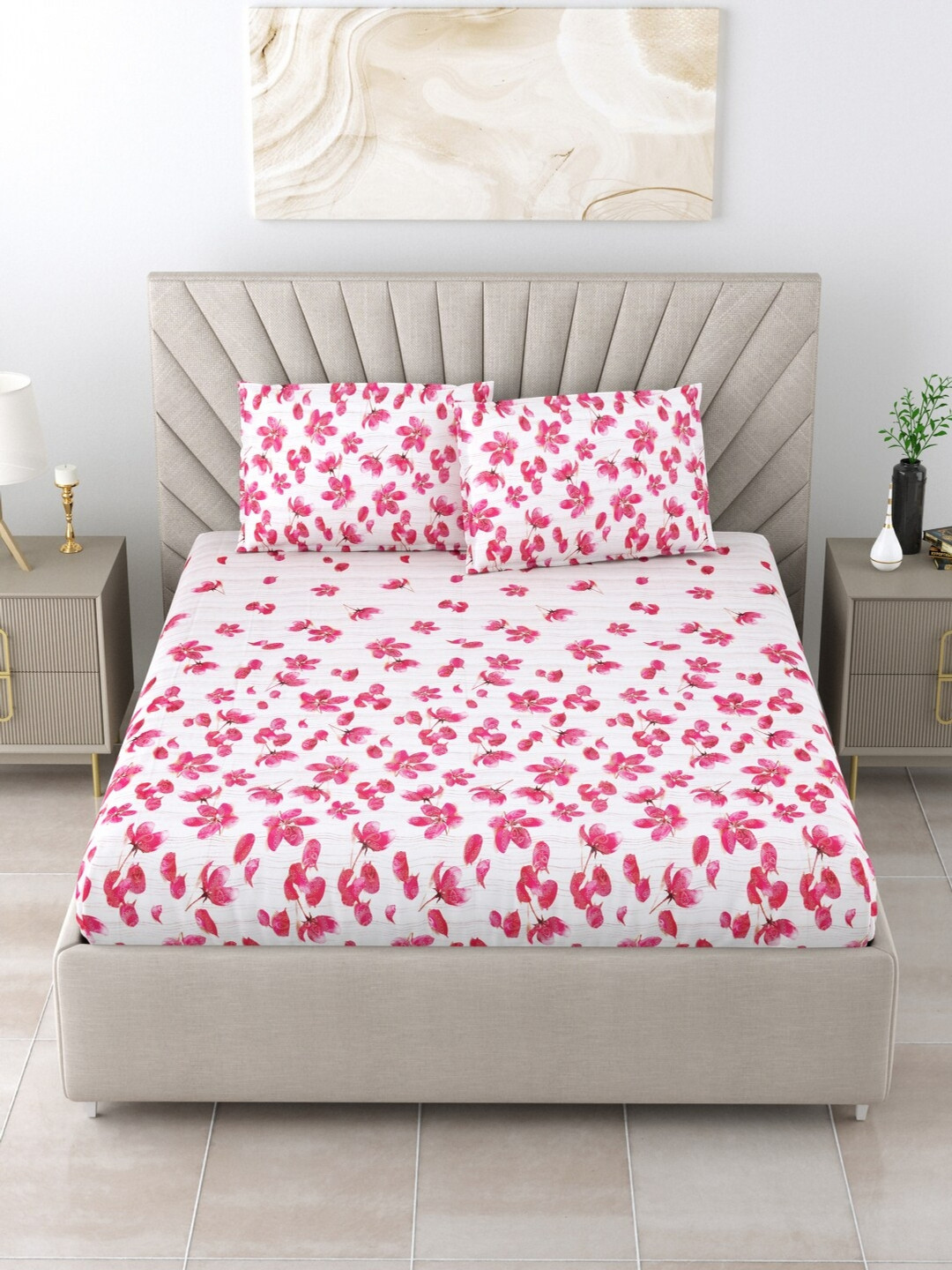 

BOMBAY DYEING White & Pink Floral 210 TC King Bedsheet with 2 Pillow Covers