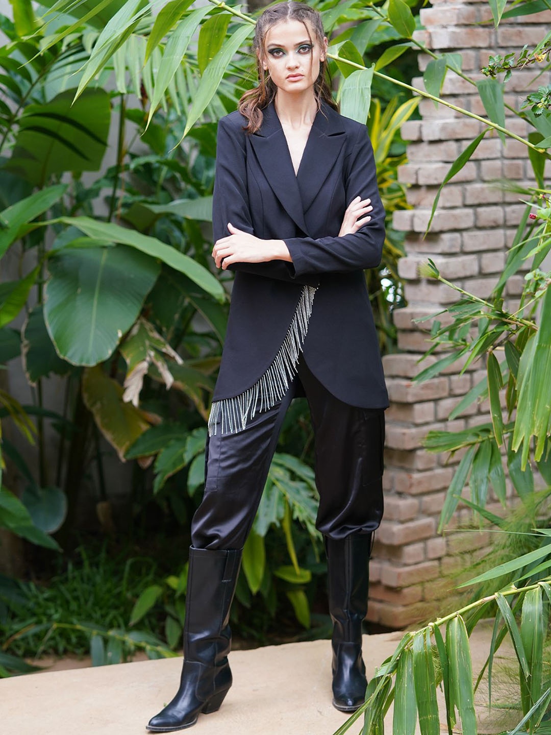 

ODETTE Embellished Notched Lapel Long Sleeves Double-Breasted Blazer, Black