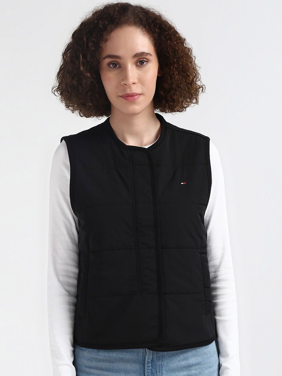 

Tommy Hilfiger Women Collarless Sleeveless Crop Sporty Jacket, Black