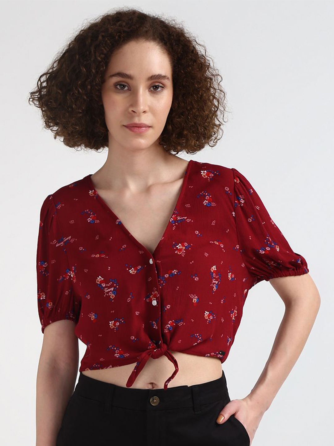 

Tommy Hilfiger Floral Printed V Neck Crop Top, Red