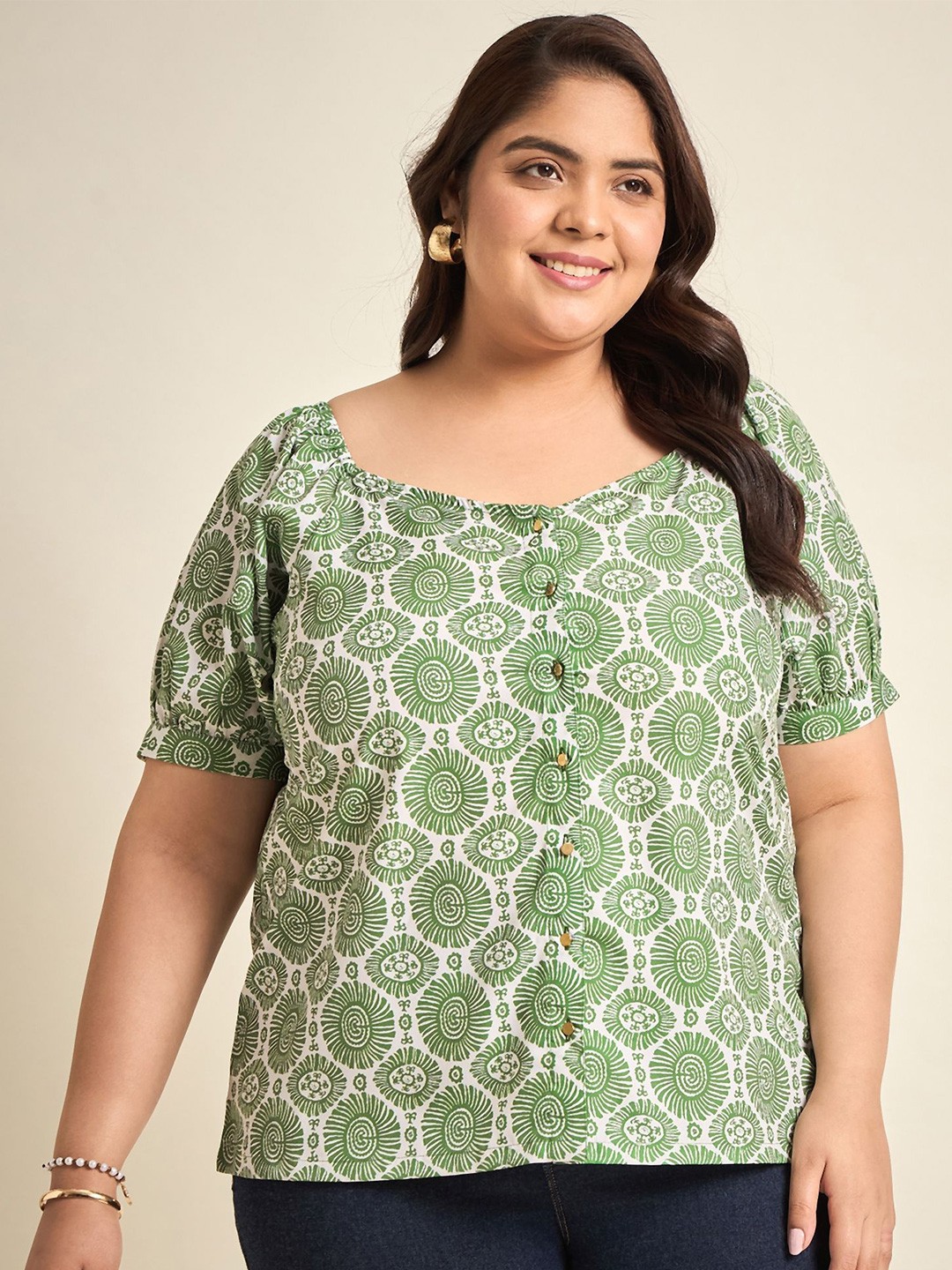 

Sztori Plus Size Ethnic Motifs Printed Puff Sleeves Top, Green