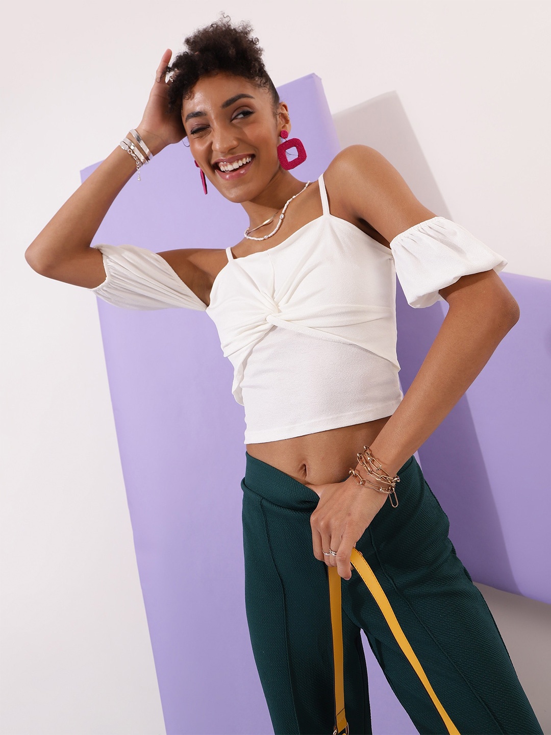 

Veni Vidi Vici Off-Shoulder Short Sleeves Twisted Crop Top, Off white