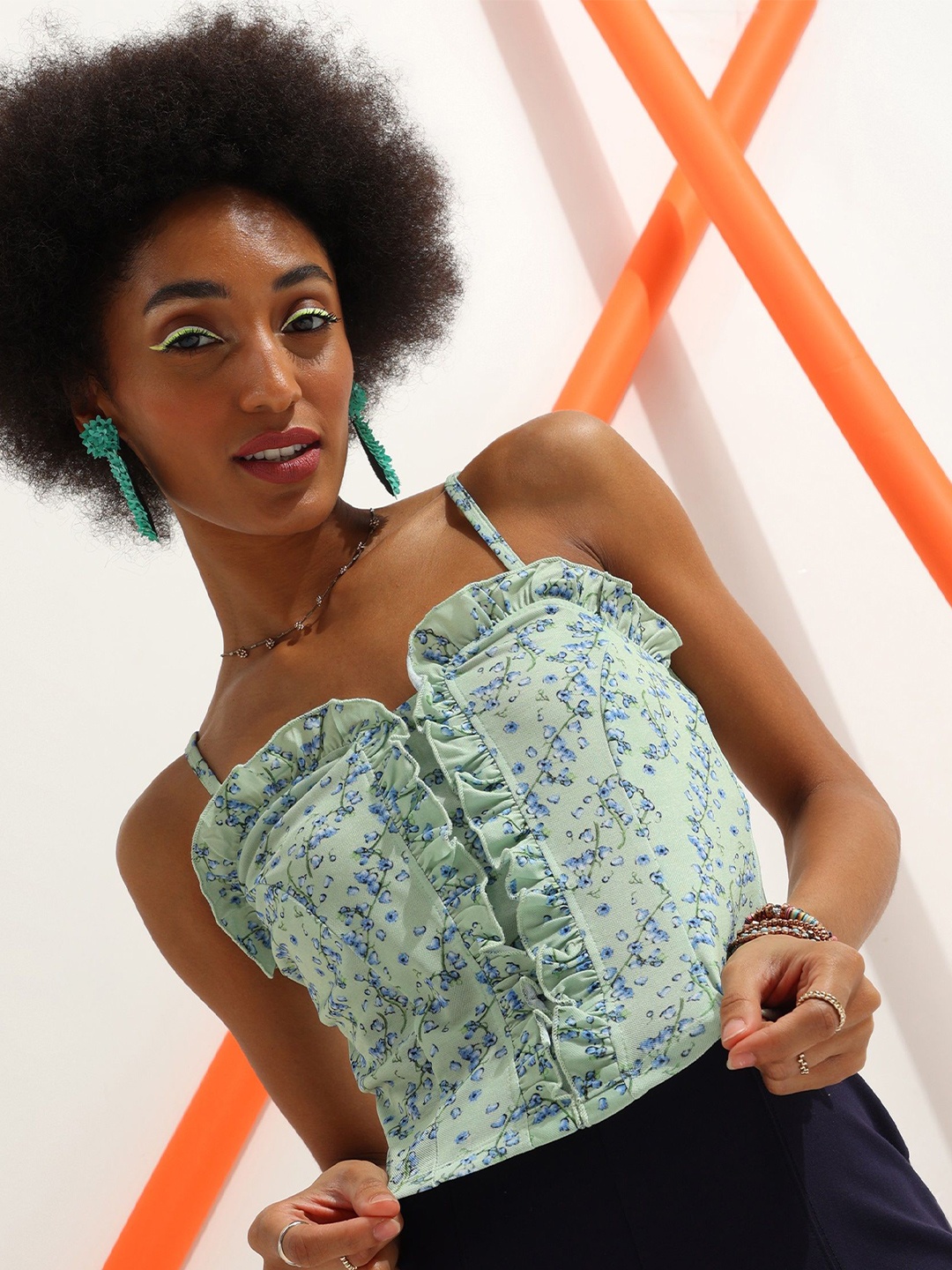 

Veni Vidi Vici Green & Blue Floral Frilled Printed Crop Top