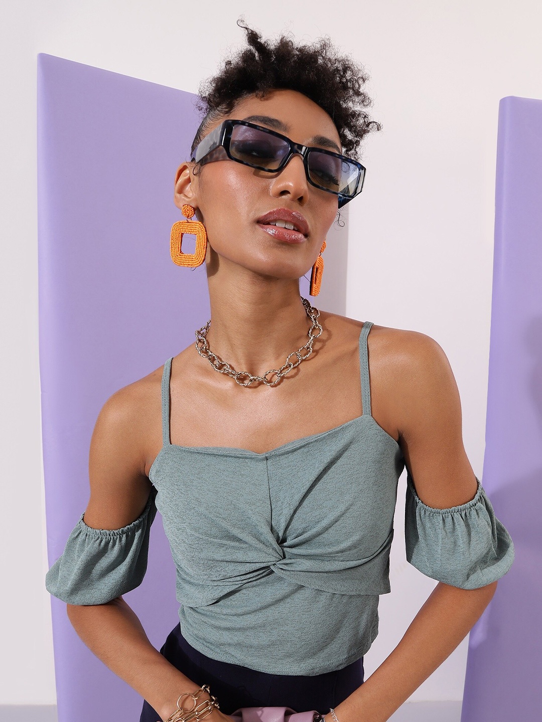 

Veni Vidi Vici Off-Shoulder Short Sleeves Twisted Crop Top, Green