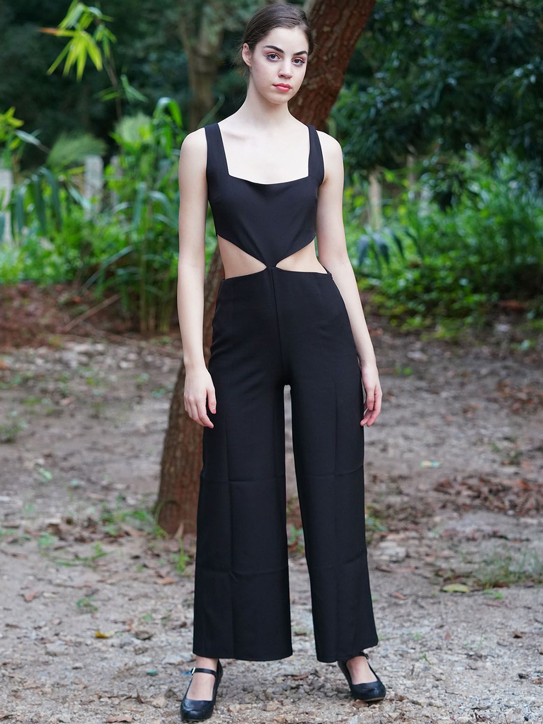 

ODETTE Cut-Out Shoulder Straps Cotton Basic Jumpsuit, Black