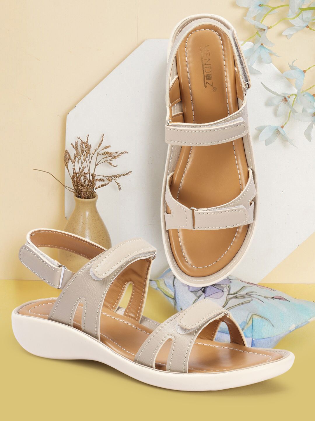 

VENDOZ Round Toe Backstrap Open Toe Flats, Cream