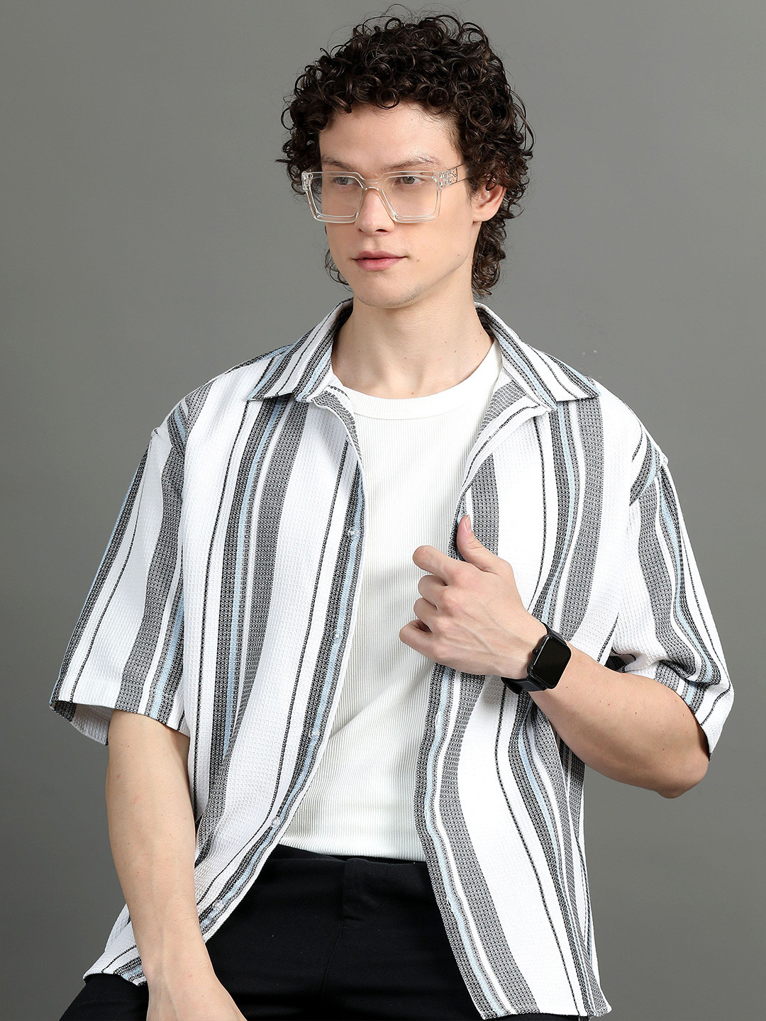 

SILISOUL Oversized Relaxed Striped Spread Collar Cotton Shirt, White