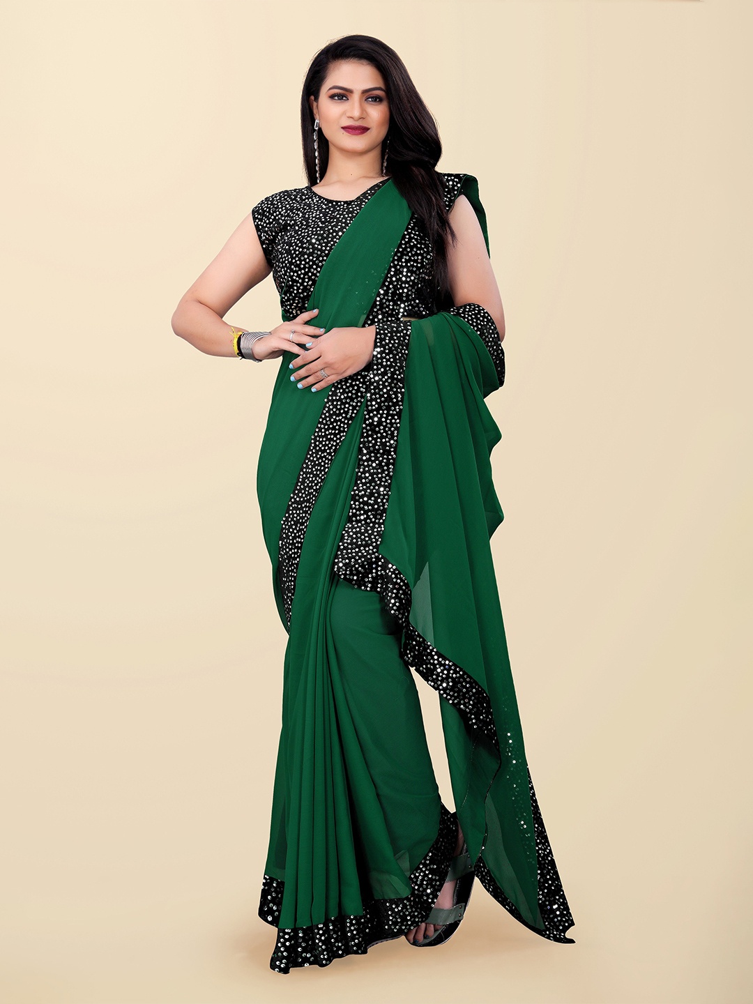 

DDRS FASHION Sequinned Pure Georgette Saree, Green