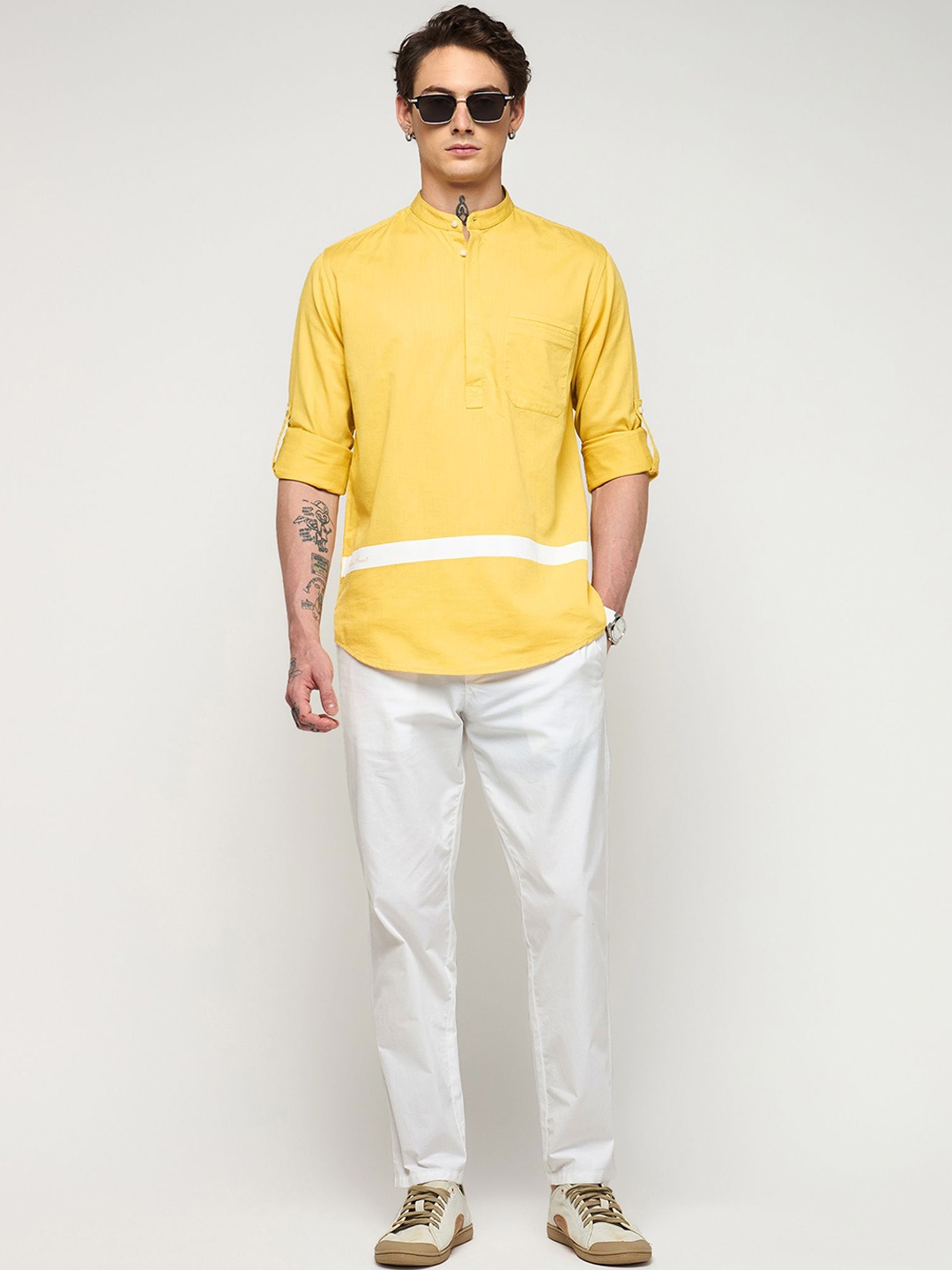 

Red Flame Mandarin Collar Roll-Up Sleeves Cotton Linen Straight Kurta, Yellow