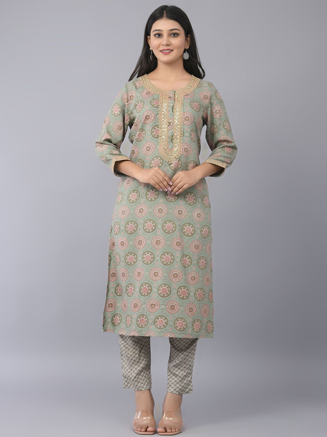 

SHOOLIN Ethnic Motifs Printed Thread Work Straight Kurta With Trousers, Green