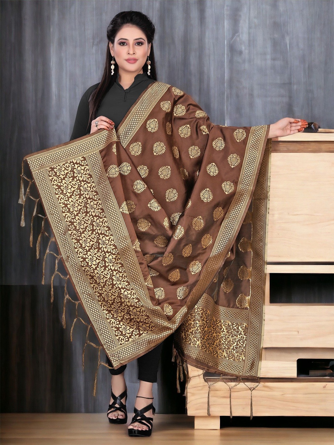 

CARTYSHOP Ethnic Motifs Woven Design Dupatta with Zari, Brown