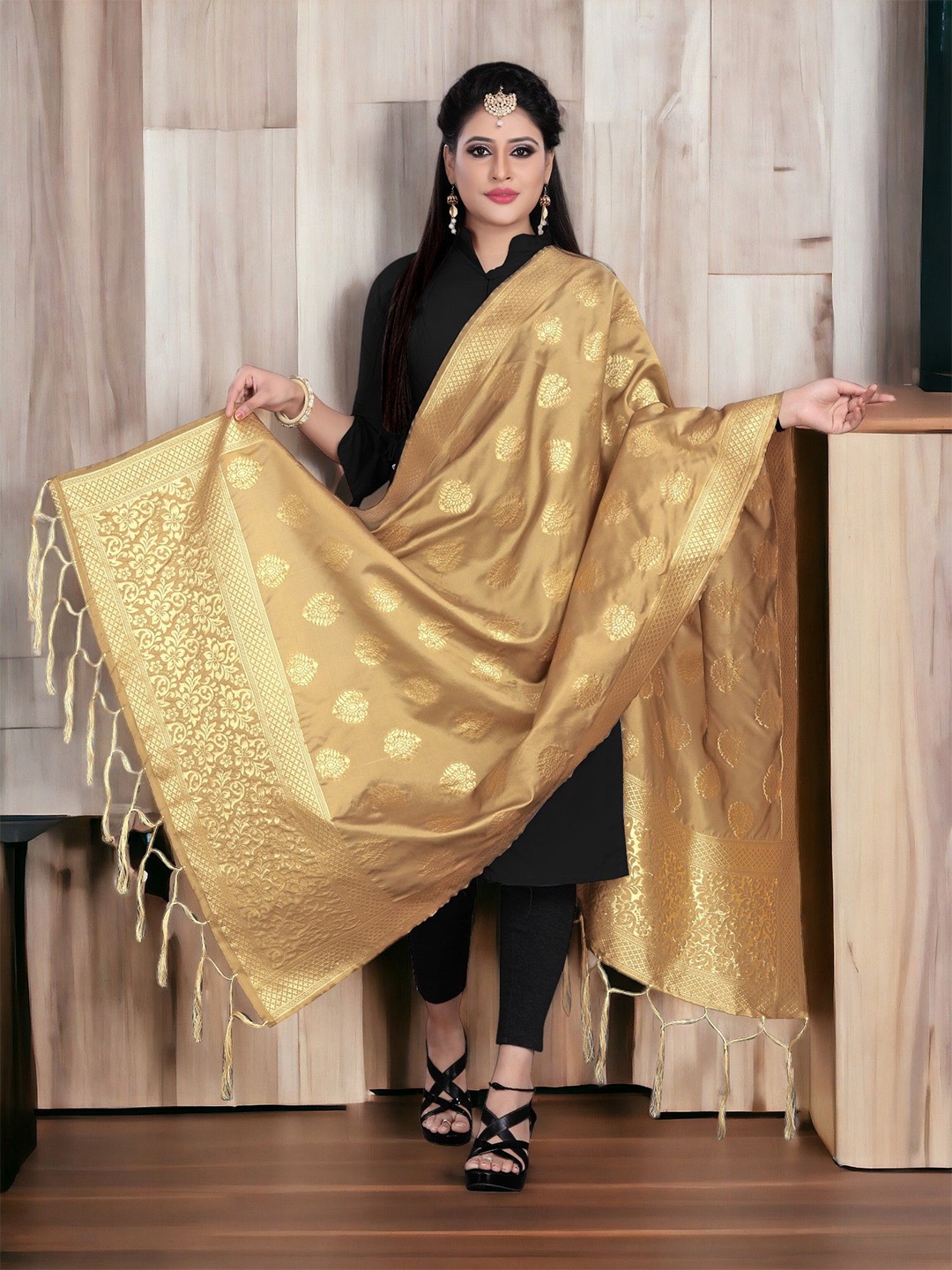 

CARTYSHOP Ethnic Motifs Woven Design Dupatta with Zari, Beige