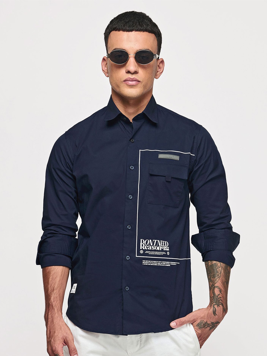 

Red Flame Slim Fit Typography Printed Spread Collar Shirt, Navy blue