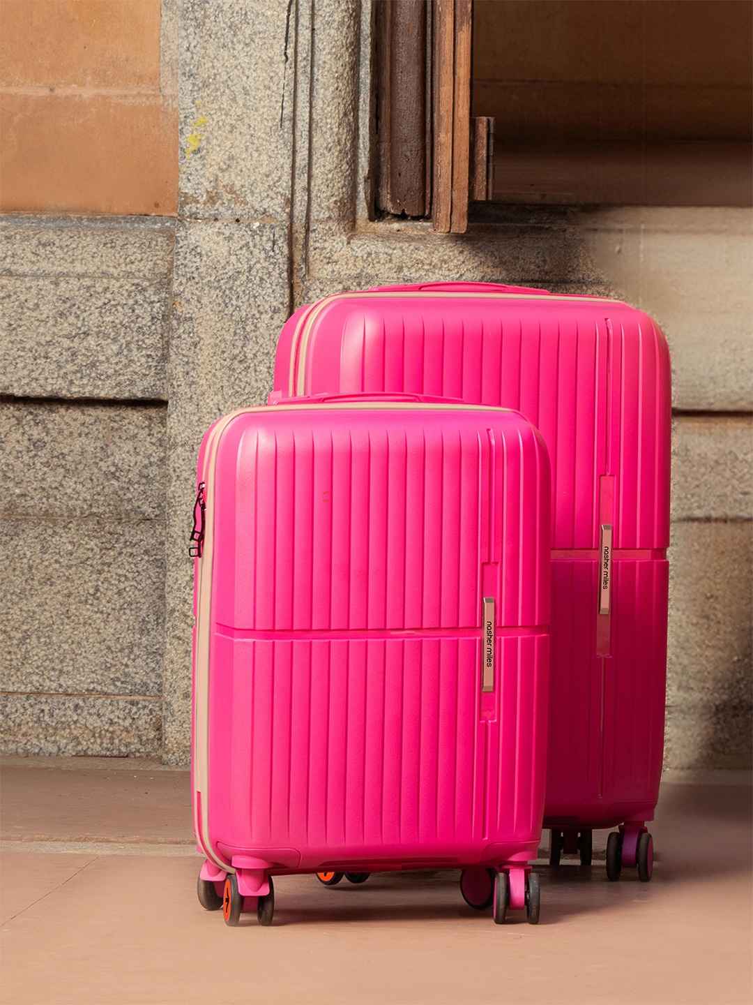 

Nasher Miles Springfield Polypropylene Medium-Large Pink Trolley Bags (65-75cm)