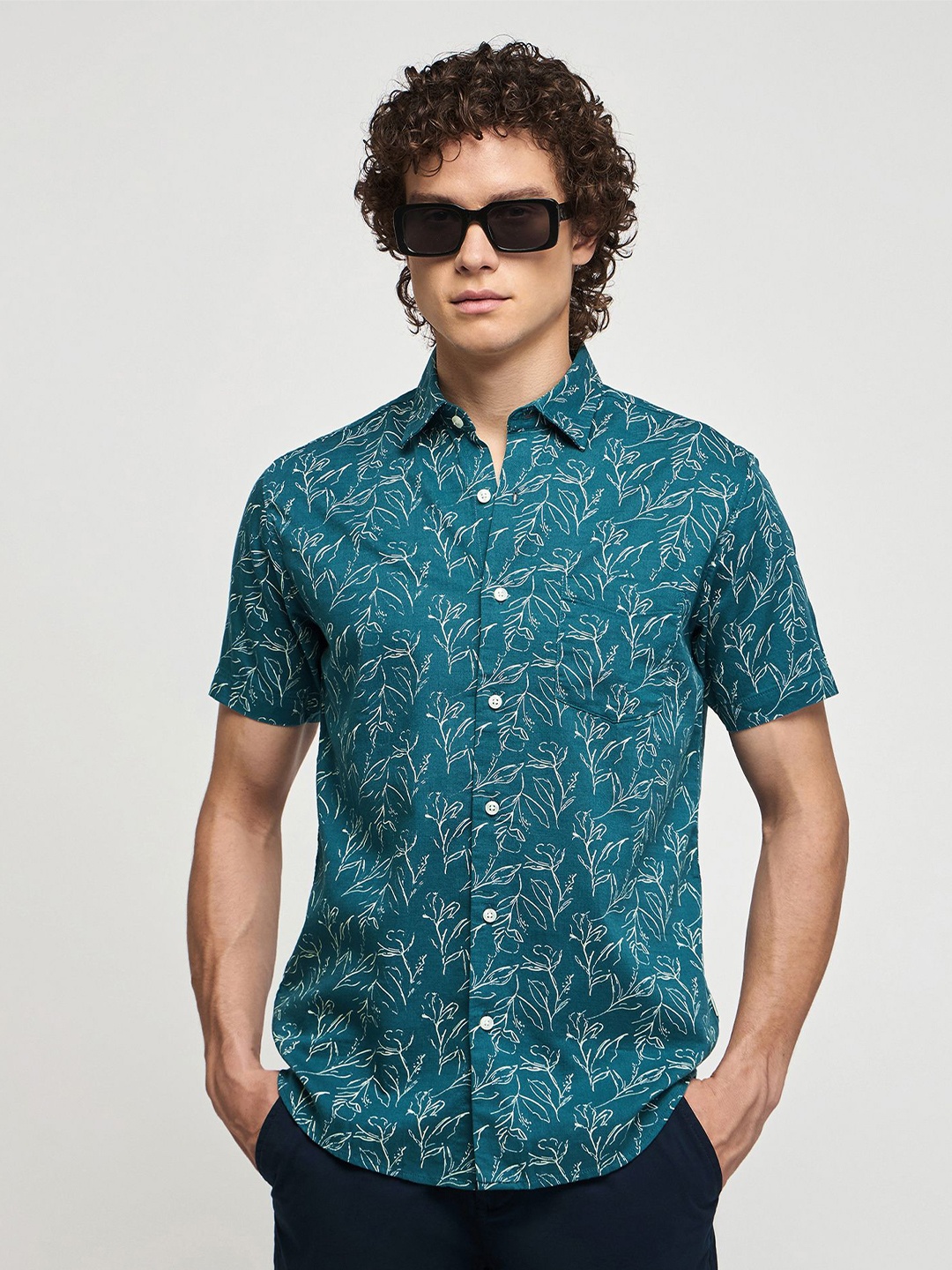 

Red Flame Floral Printed Pure Cotton Casual Shirt, Teal