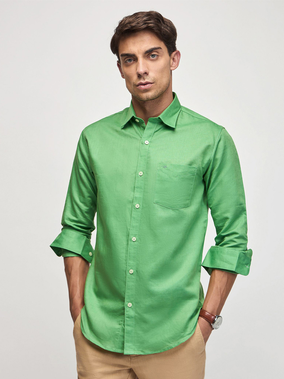 

Red Flame Cotton Linen Spread Collar Shirt, Green